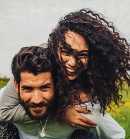 We all love when things are going smoothly in our relationships, but what do you do when conflict arises? In this first episode of NVC Life Hacks, Shantigarbha offers 5 essential tips for improving communication and navigating sticky situations in relationships.